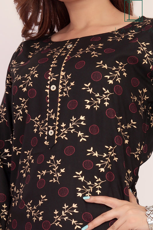 Women Black & Gold Ethnic Floral Print Kurta with Trousers