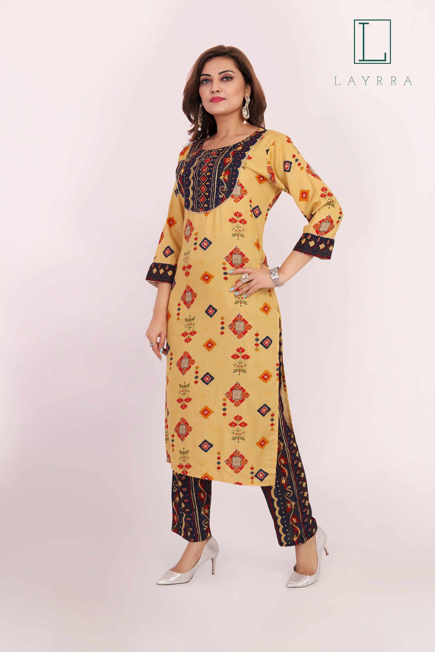 Women Yellow Ethnic Abstract Print Kurta with Pants - Complete Set