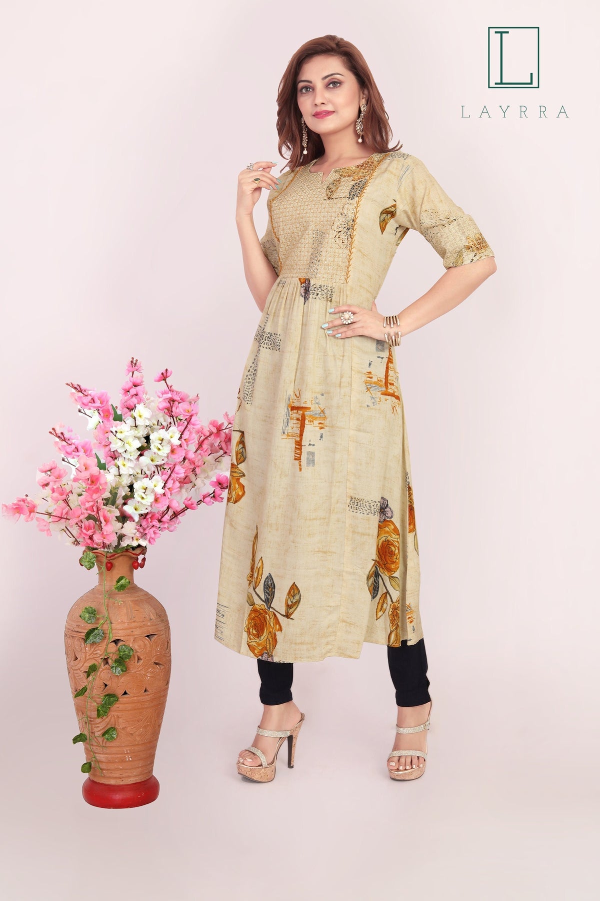 Women Beige Ethnic Floral Print Embroidered Kurta with Zari work & Trousers
