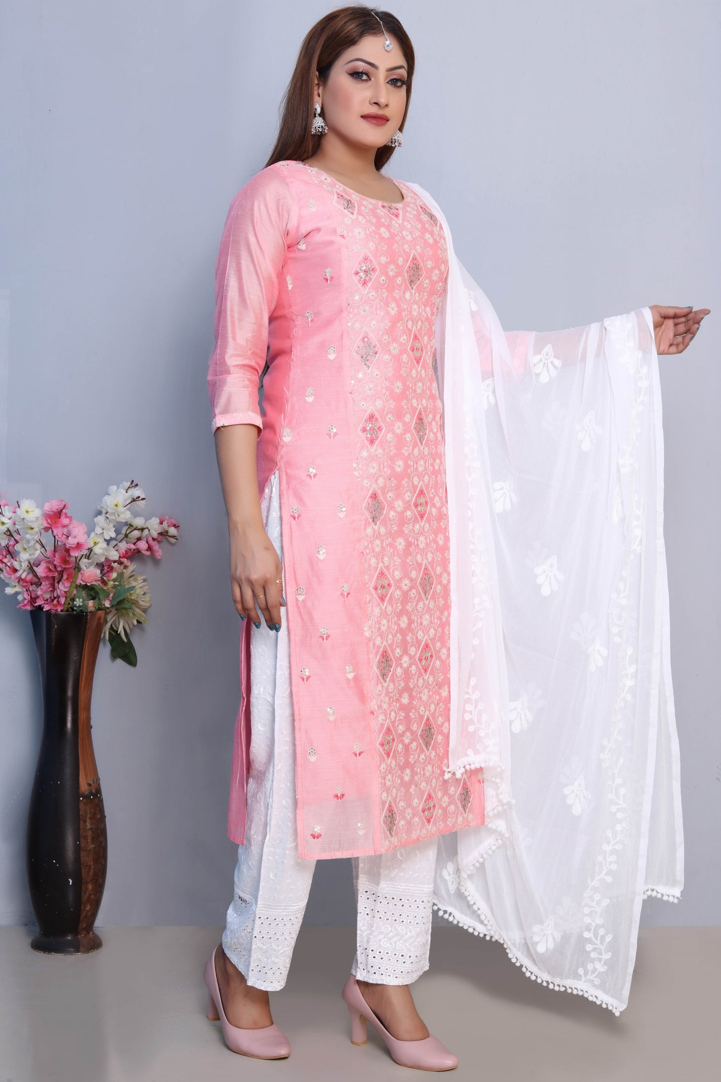 Elegant Pink Embroidered Dress