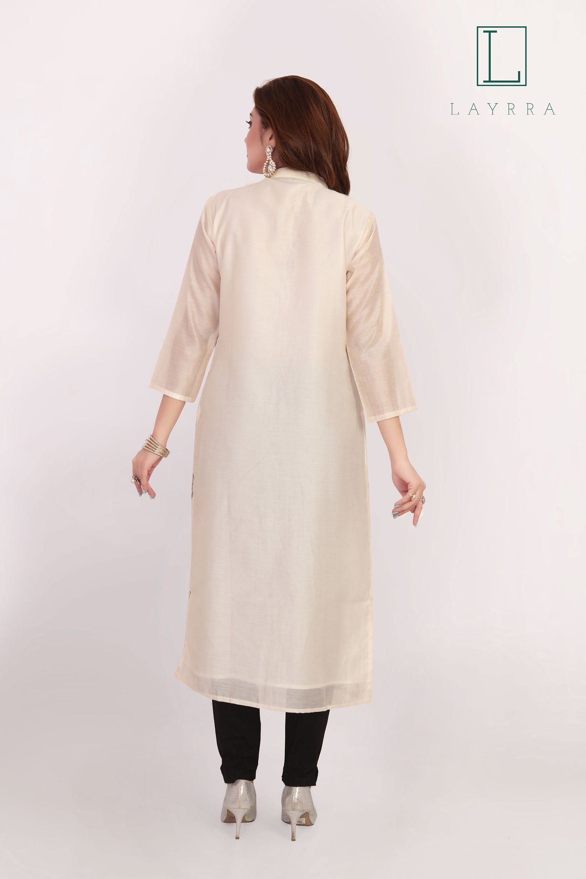 Women Cream Colored Ethnic Floral Embroidered Kurta with Trousers