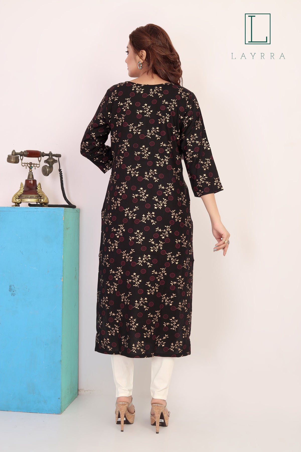 Women Black & Gold Ethnic Floral Print Kurta with Trousers