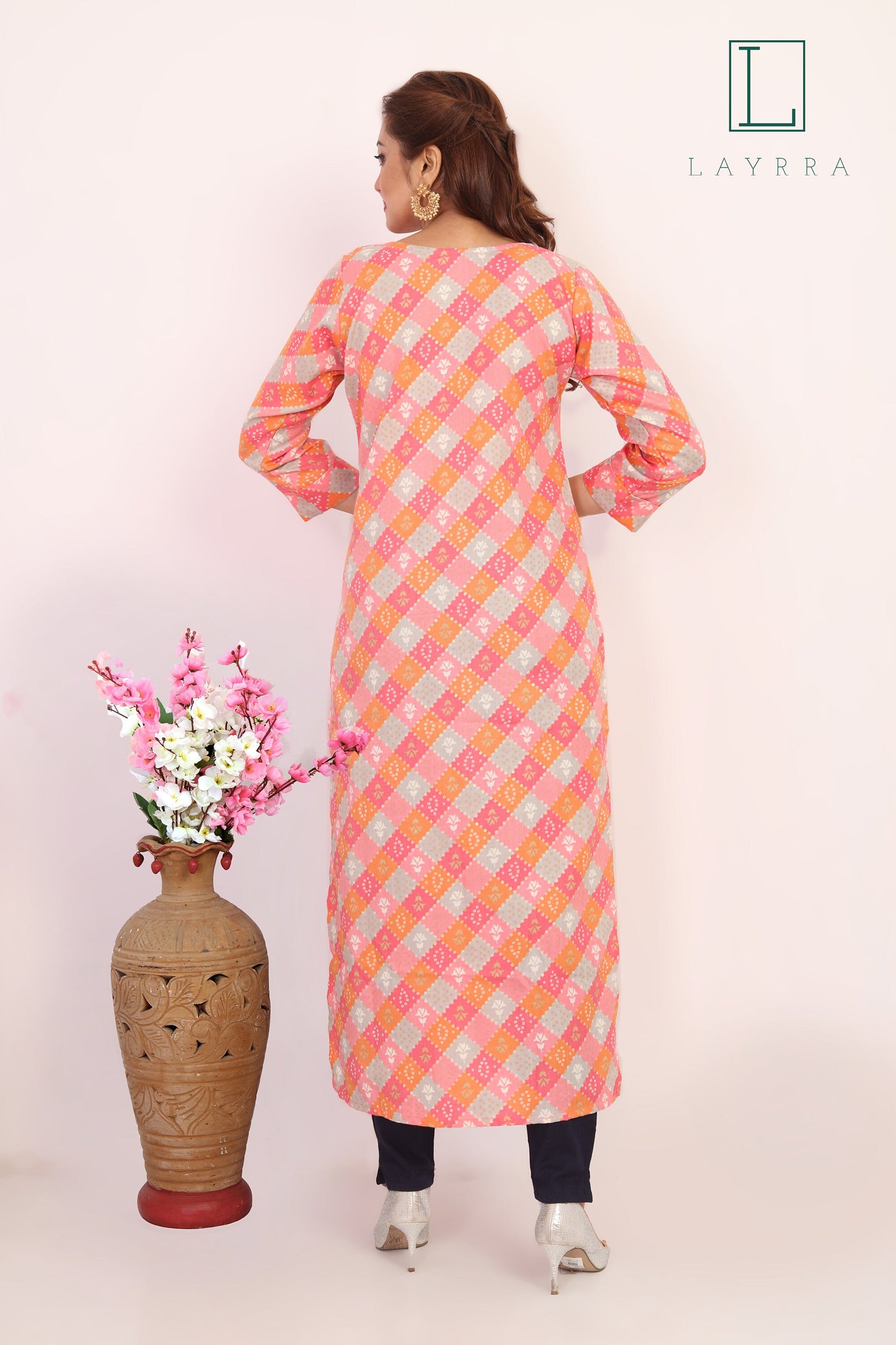Women Pink Ethnic Diamond Checkered Floral Print Kurta with Trousers