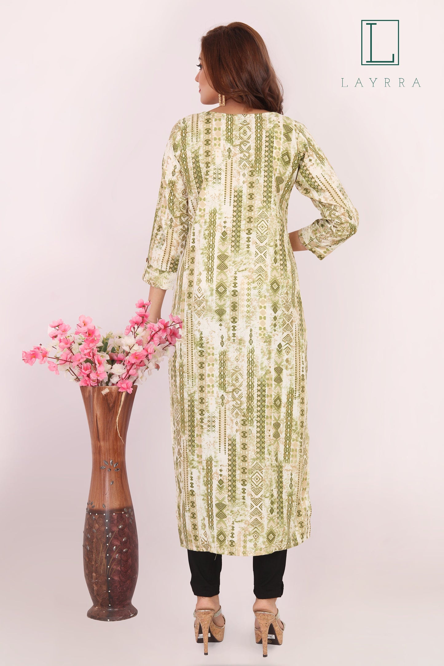 Women Green Ethnic Motifs Printed Kurta with Trousers