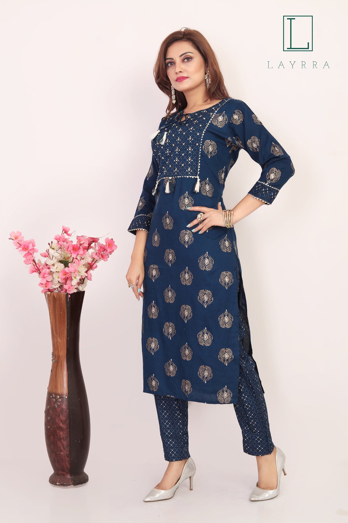Women Navy Blue & Gold Ethnic Motifs Print Kurta with Pants - Complete Set