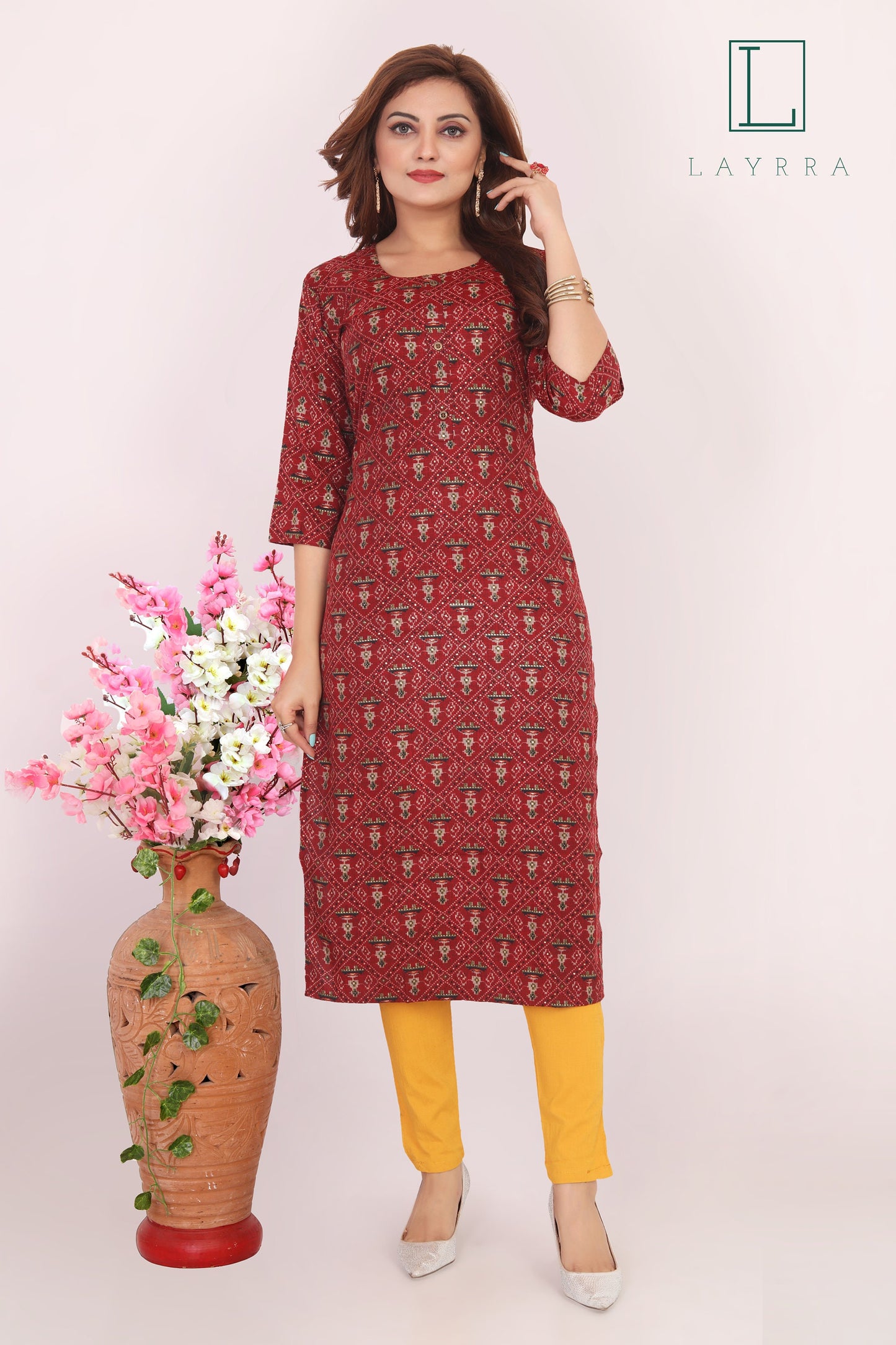 Women Burgundy Ethnic Diamond Motifs Print Kurta with Trousers