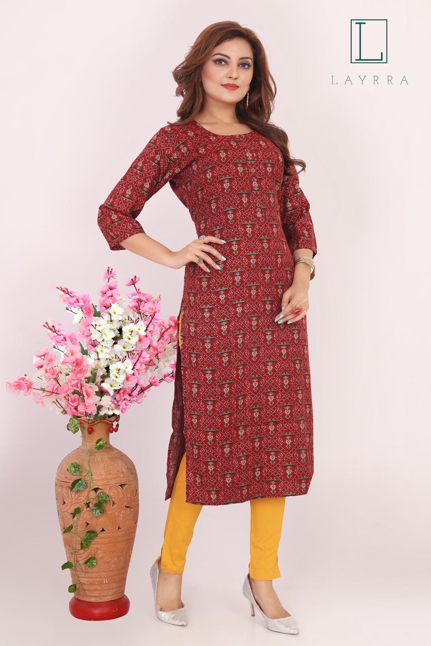 Women Burgundy Ethnic Diamond Motifs Print Kurta with Trousers
