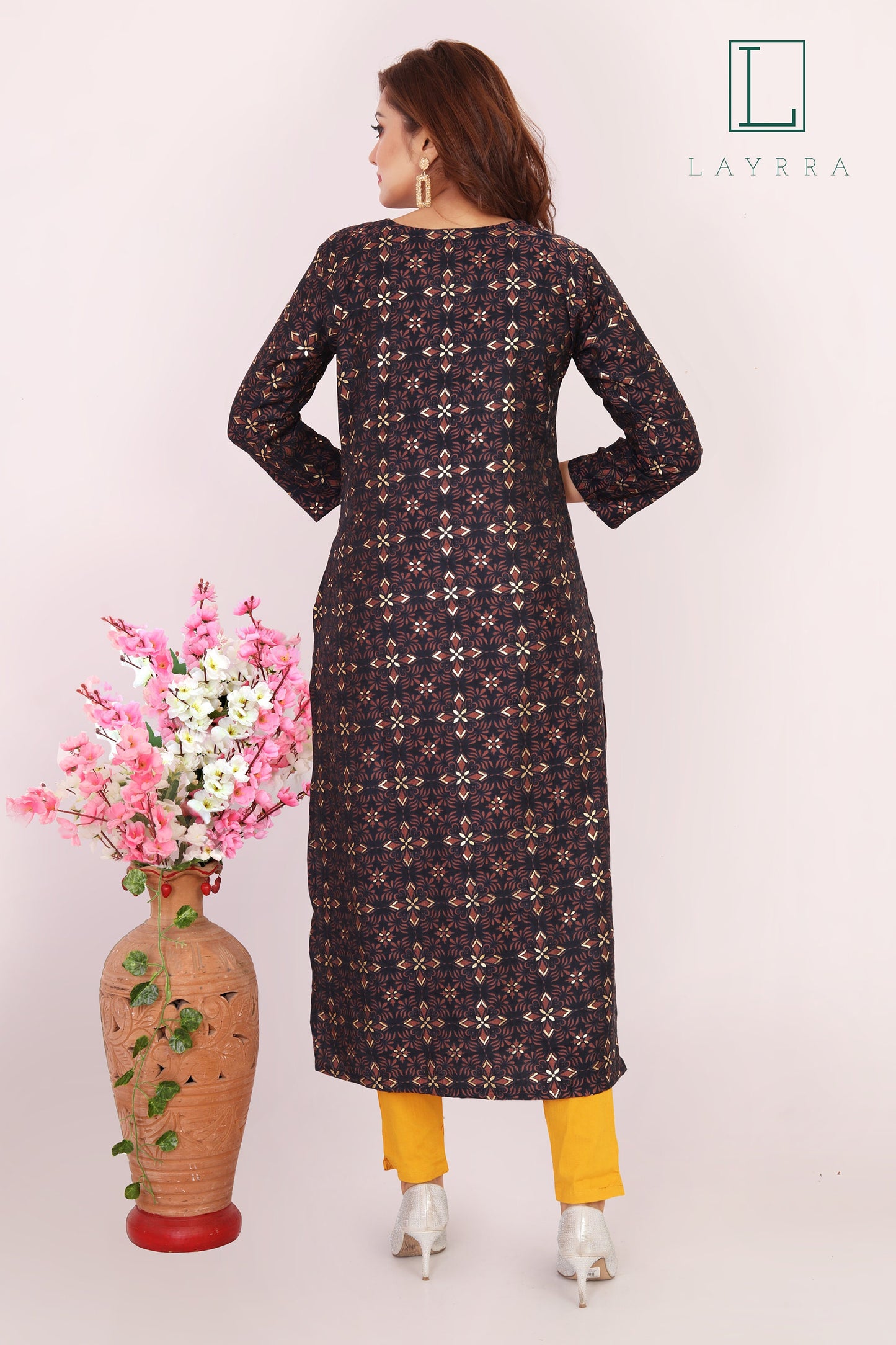 Women Midnight Blue & Gold Ethnic Motifs Print Kurta with Trousers
