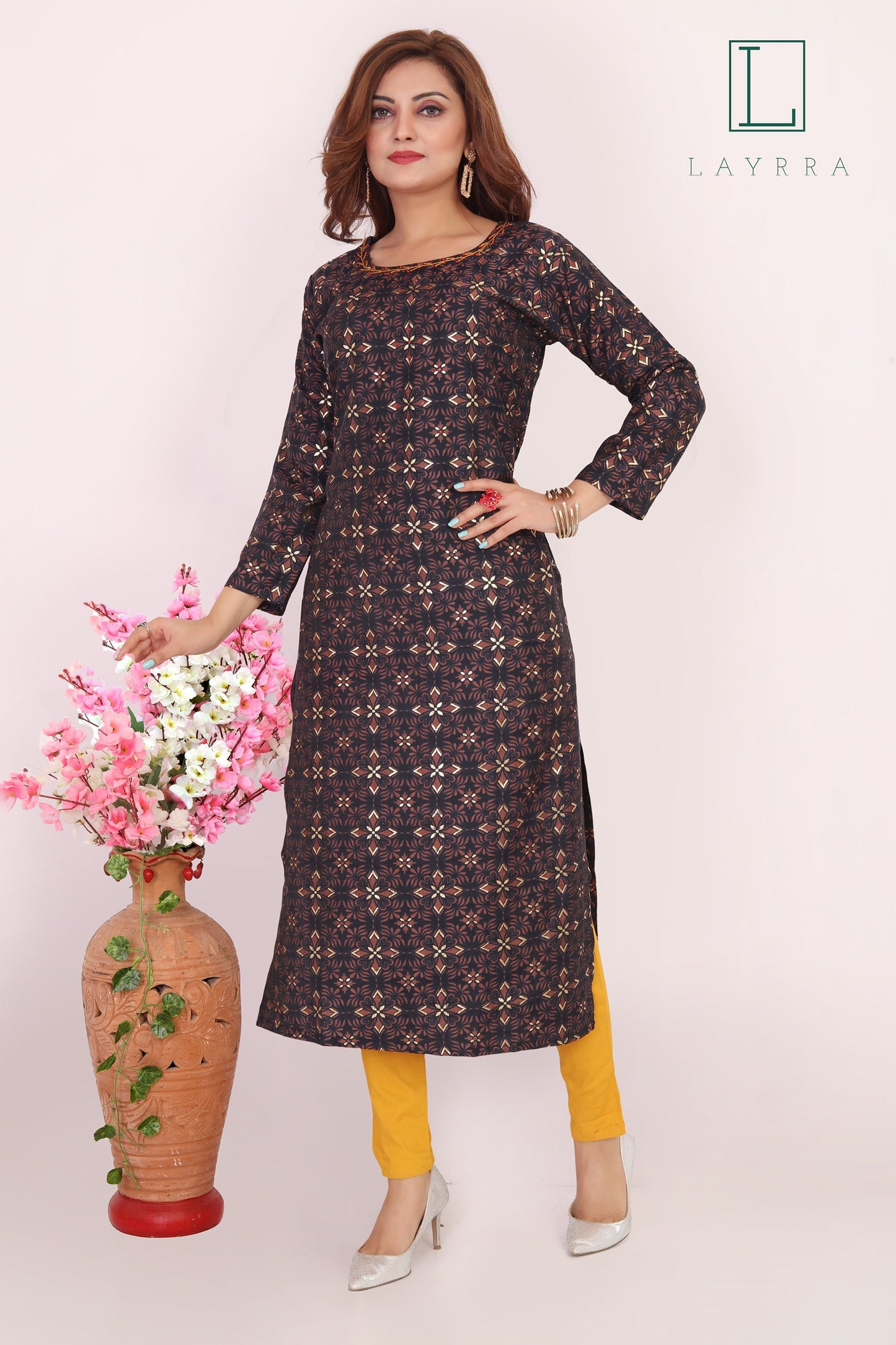 Women Midnight Blue & Gold Ethnic Motifs Print Kurta with Trousers