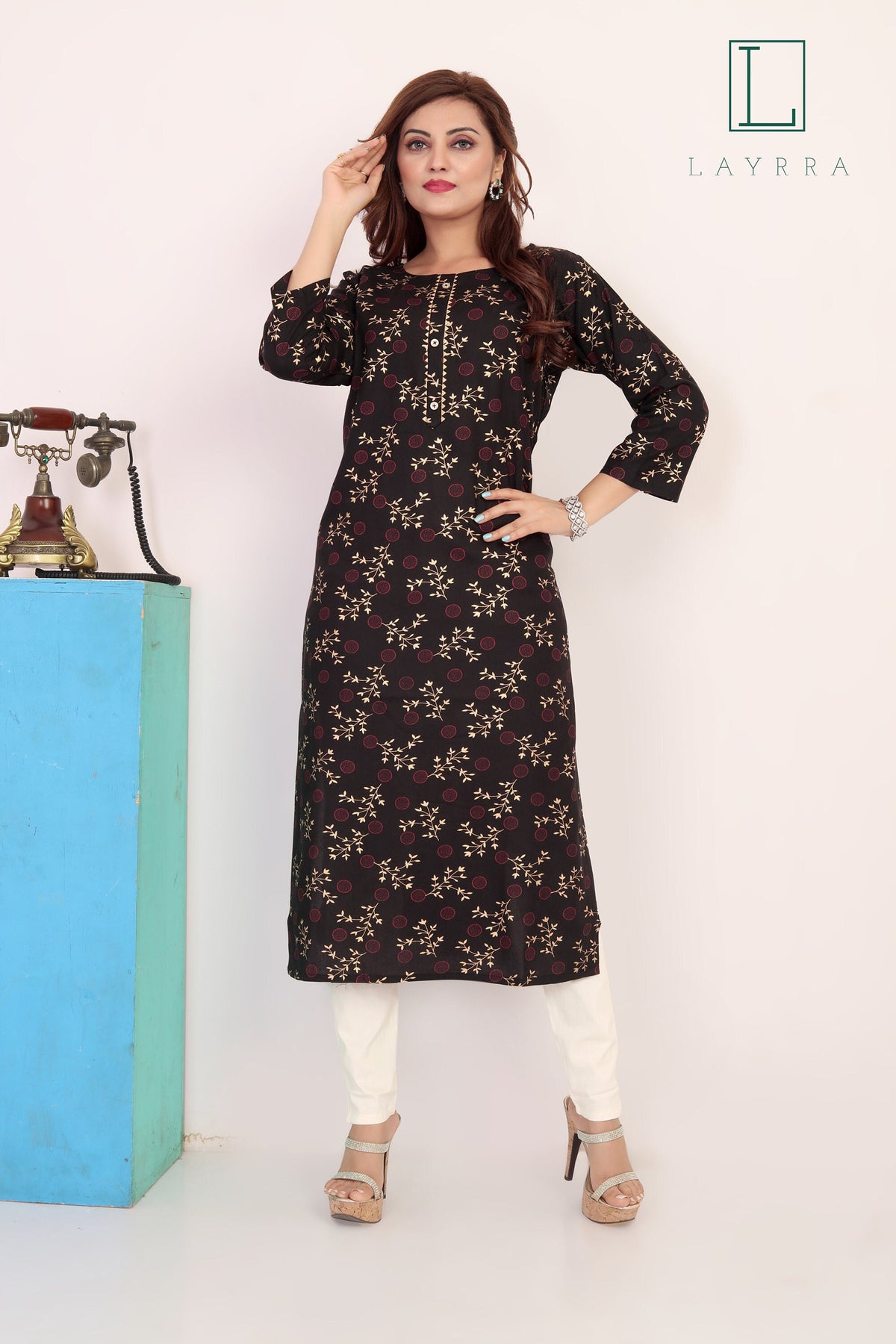 Women Black & Gold Ethnic Floral Print Kurta with Trousers