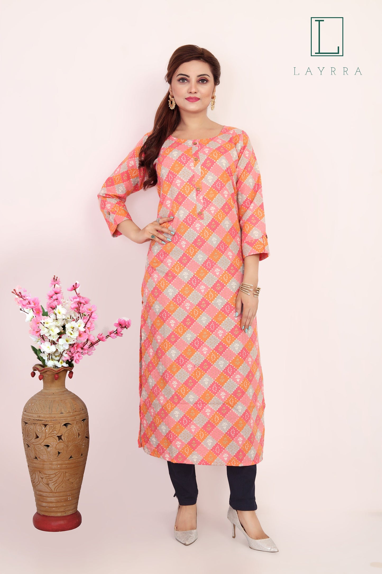 Women Pink Ethnic Diamond Checkered Floral Print Kurta with Trousers