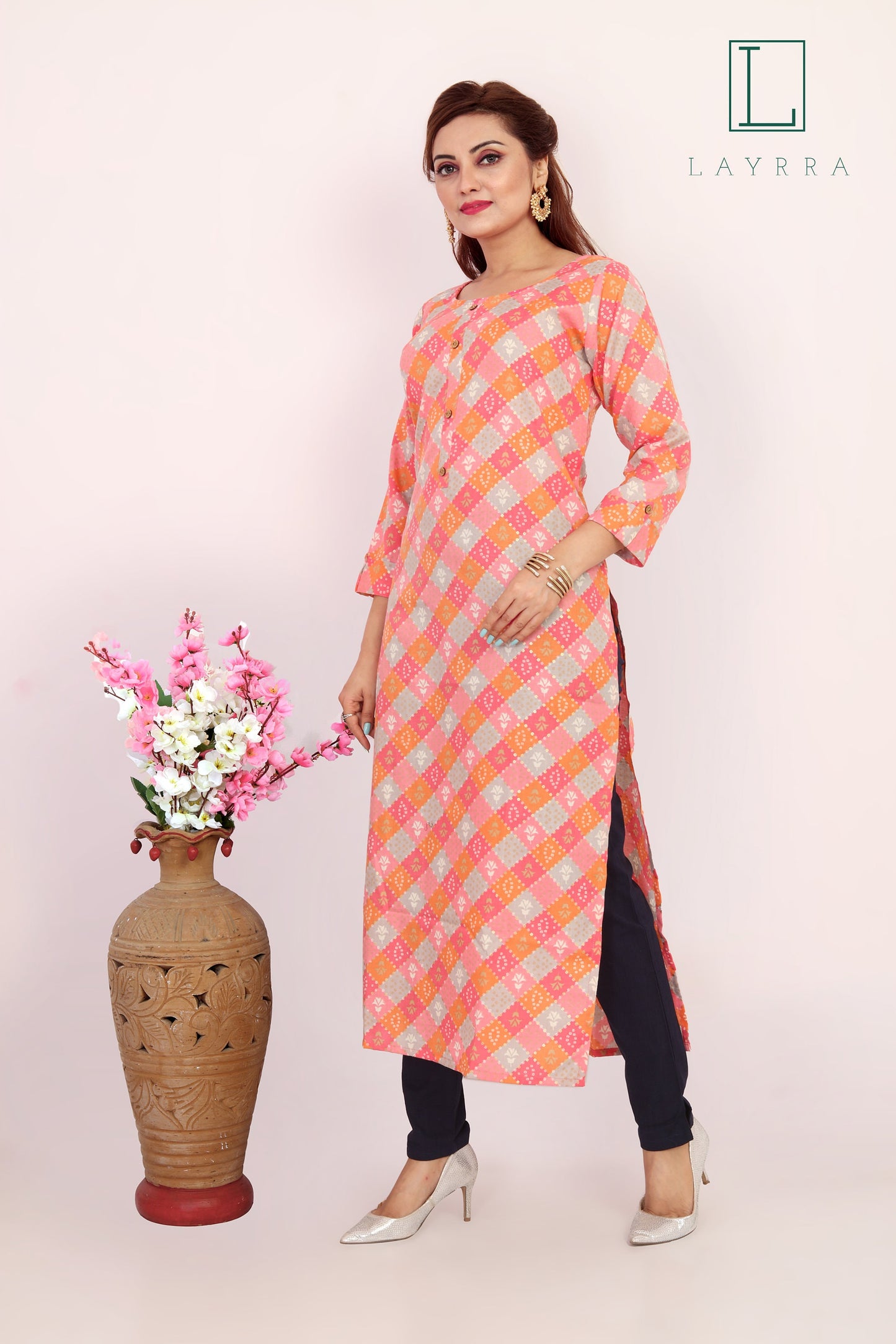 Women Pink Ethnic Diamond Checkered Floral Print Kurta with Trousers