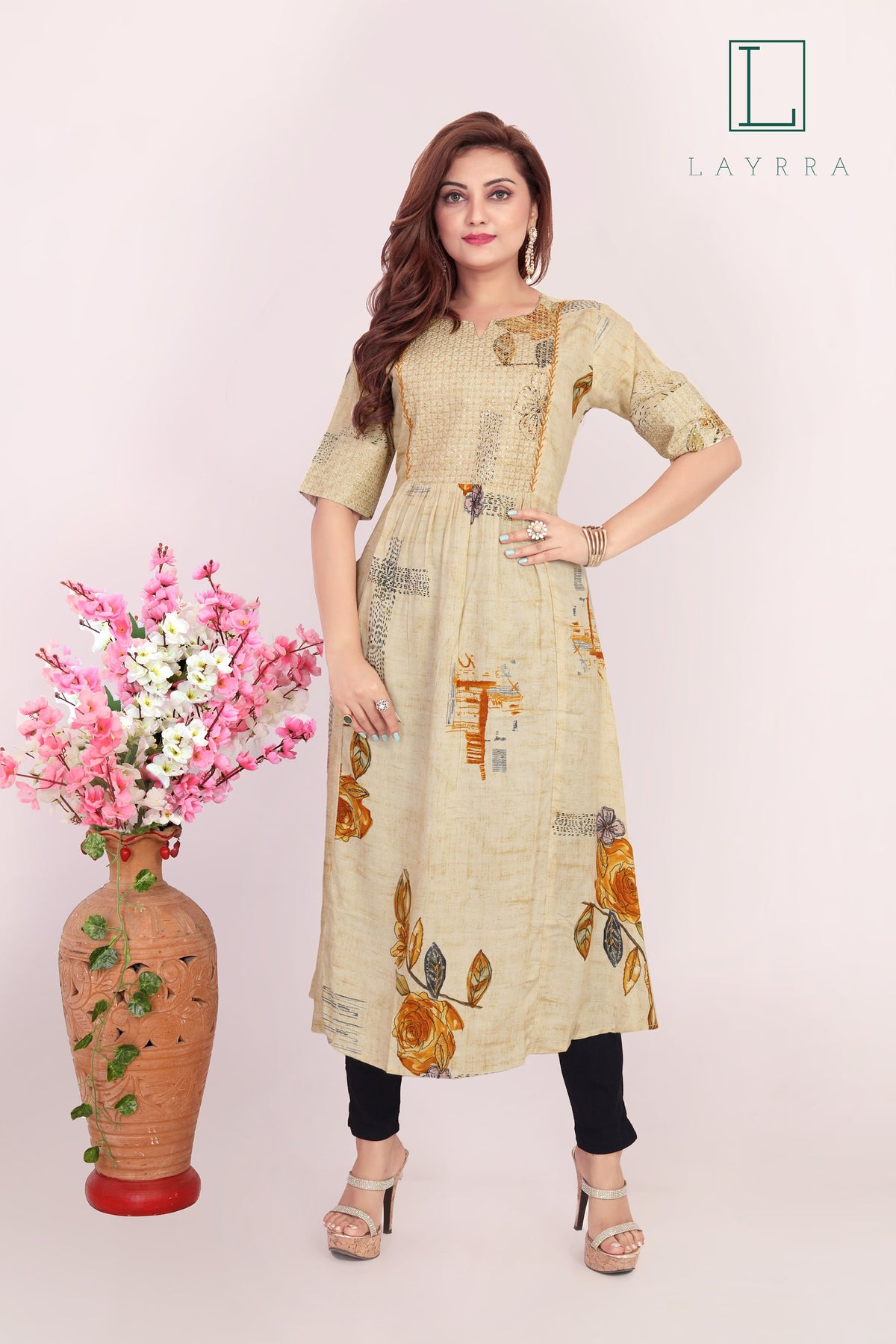 Women Beige Ethnic Floral Print Embroidered Kurta with Zari work & Trousers