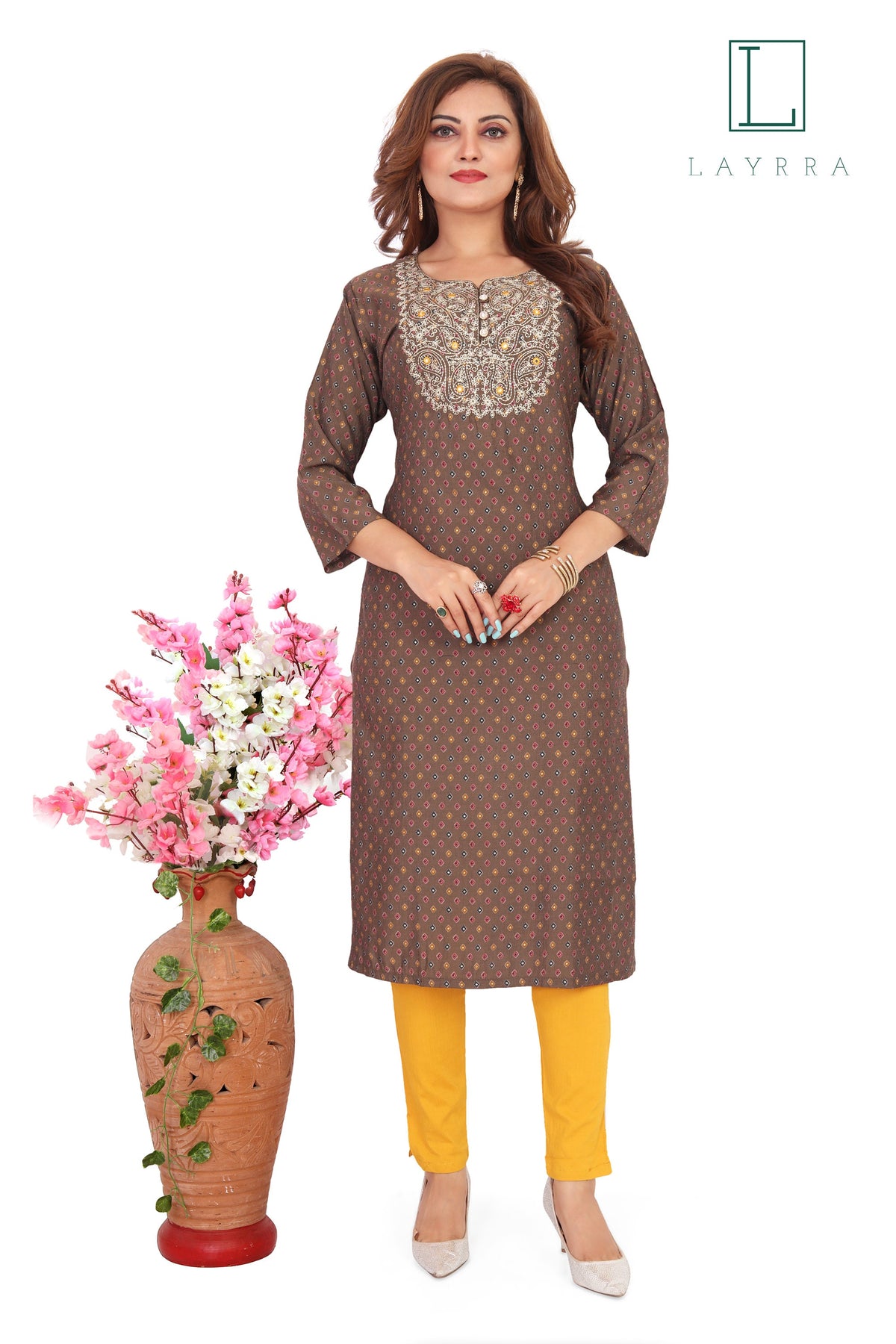 Women Brown & White Ethnic Diamond Print Embroidered Kurta with Trousers