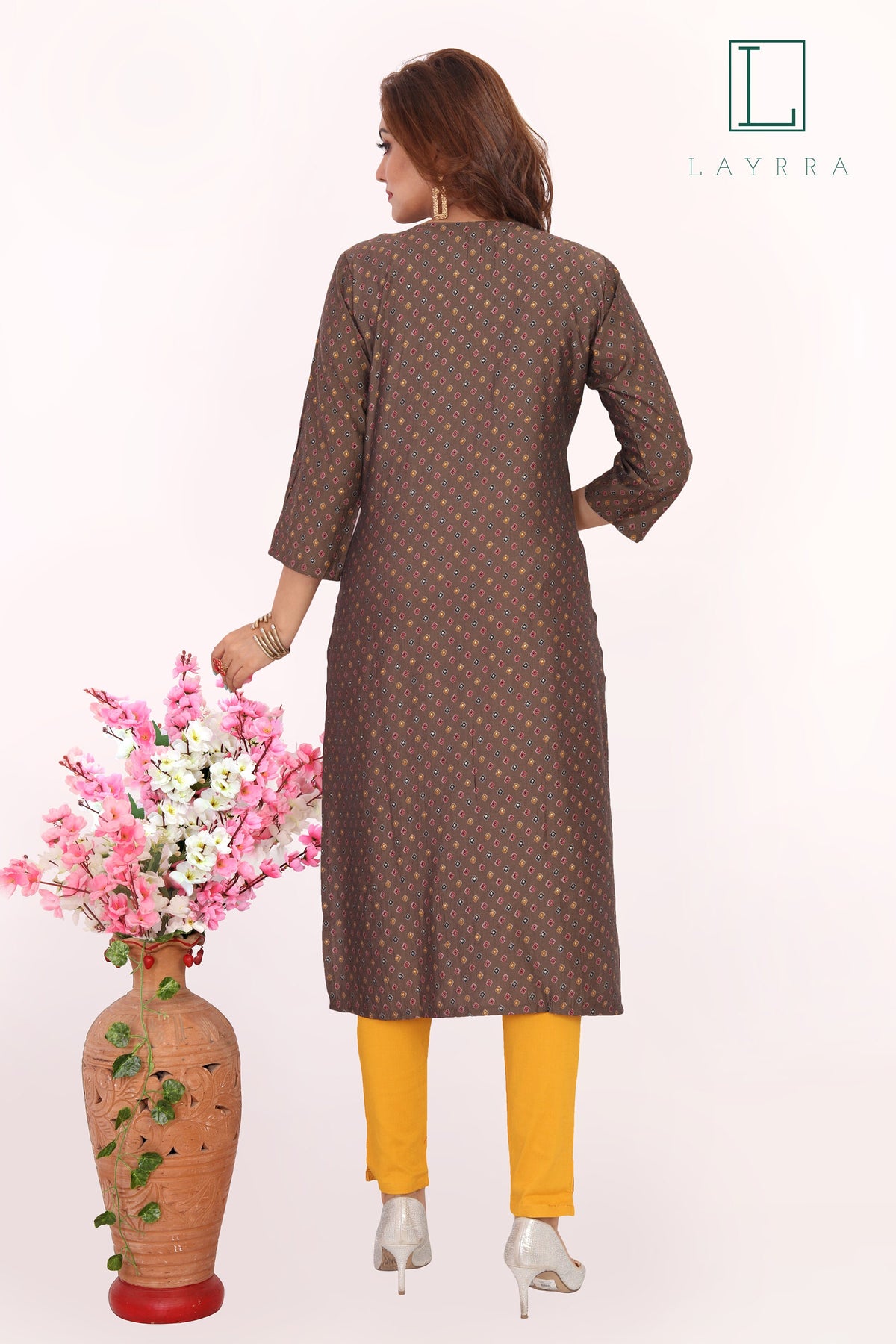 Women Brown & White Ethnic Diamond Print Embroidered Kurta with Trousers
