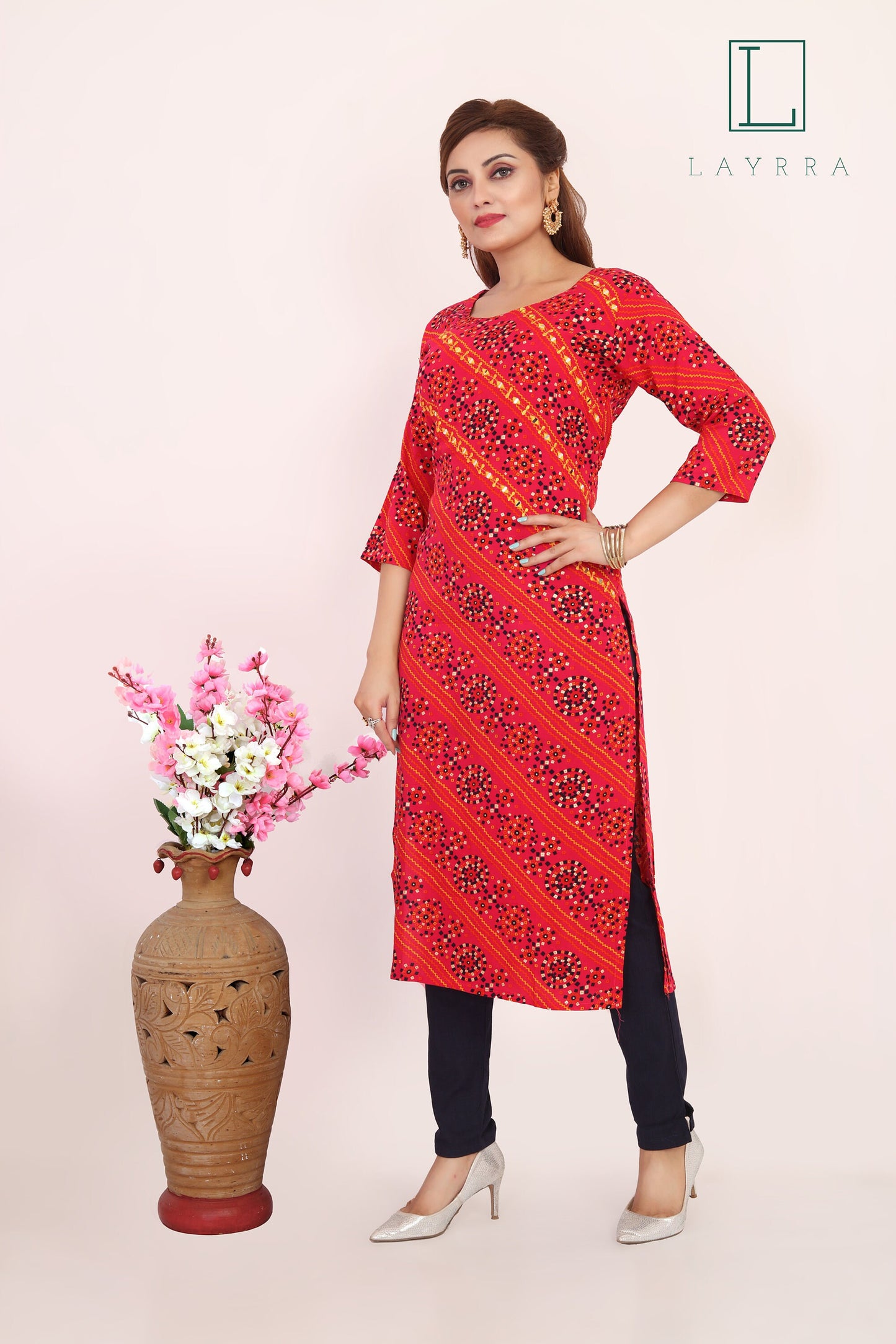 Women Pink & Gold Ethnic Bandhani Print Embroidered Mirror Work Kurta with Trousers