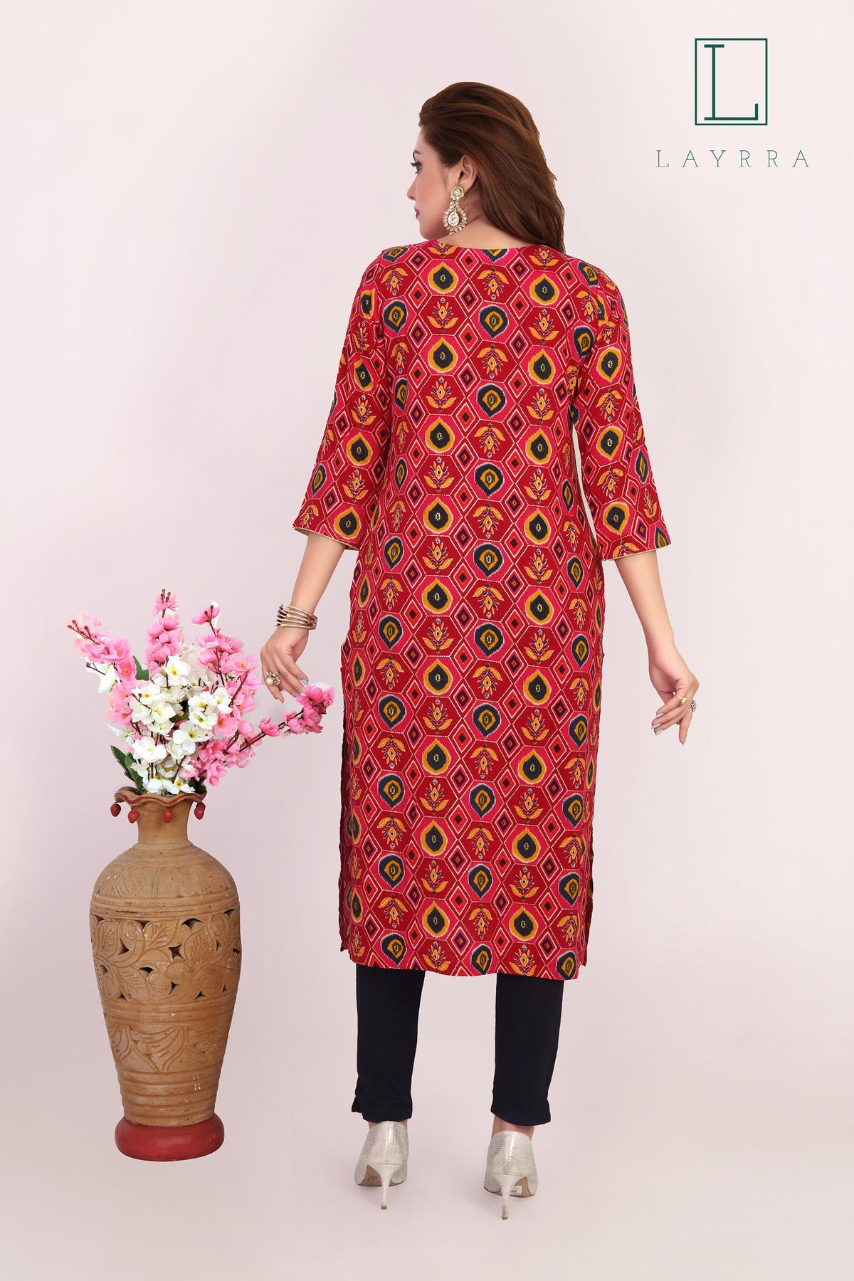 Women Pink Ethnic Floral Print Embroidered Mirror work Kurta with Trousers