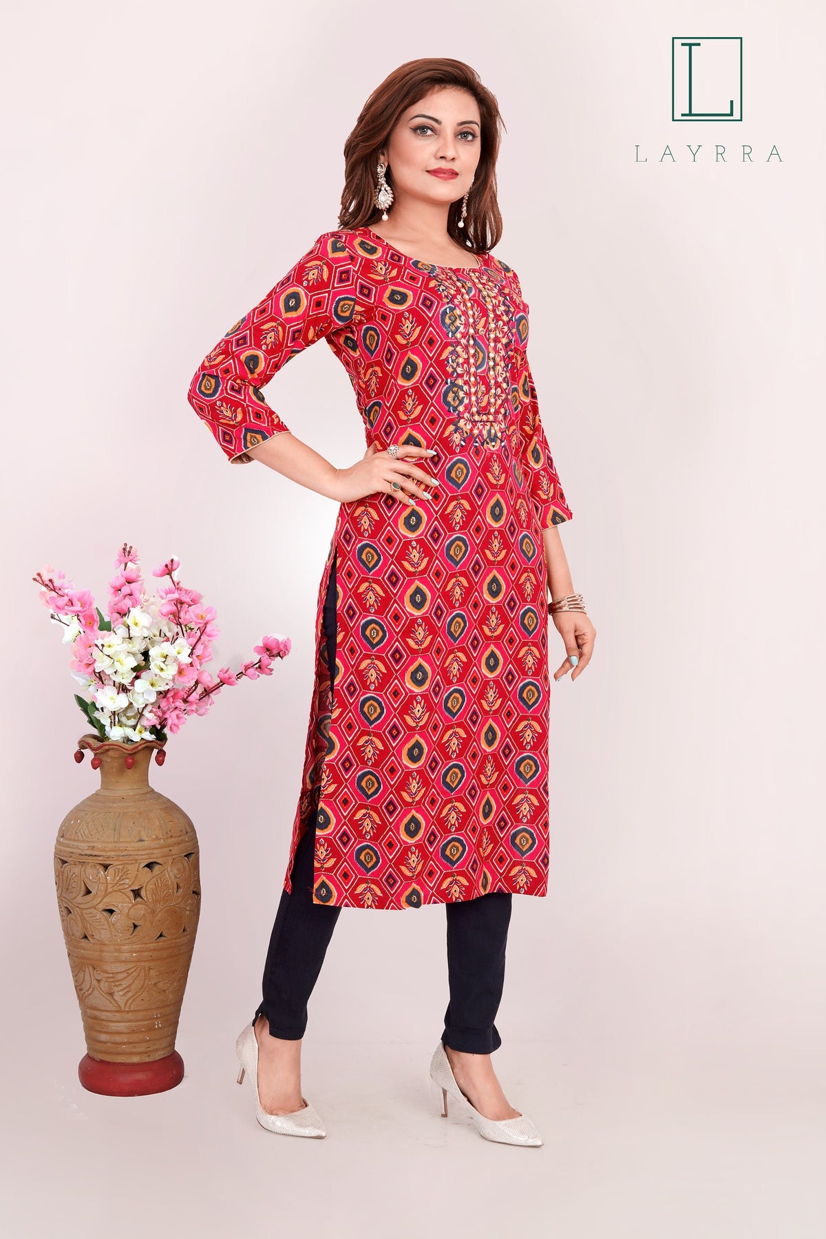 Women Pink Ethnic Floral Print Embroidered Mirror work Kurta with Trousers