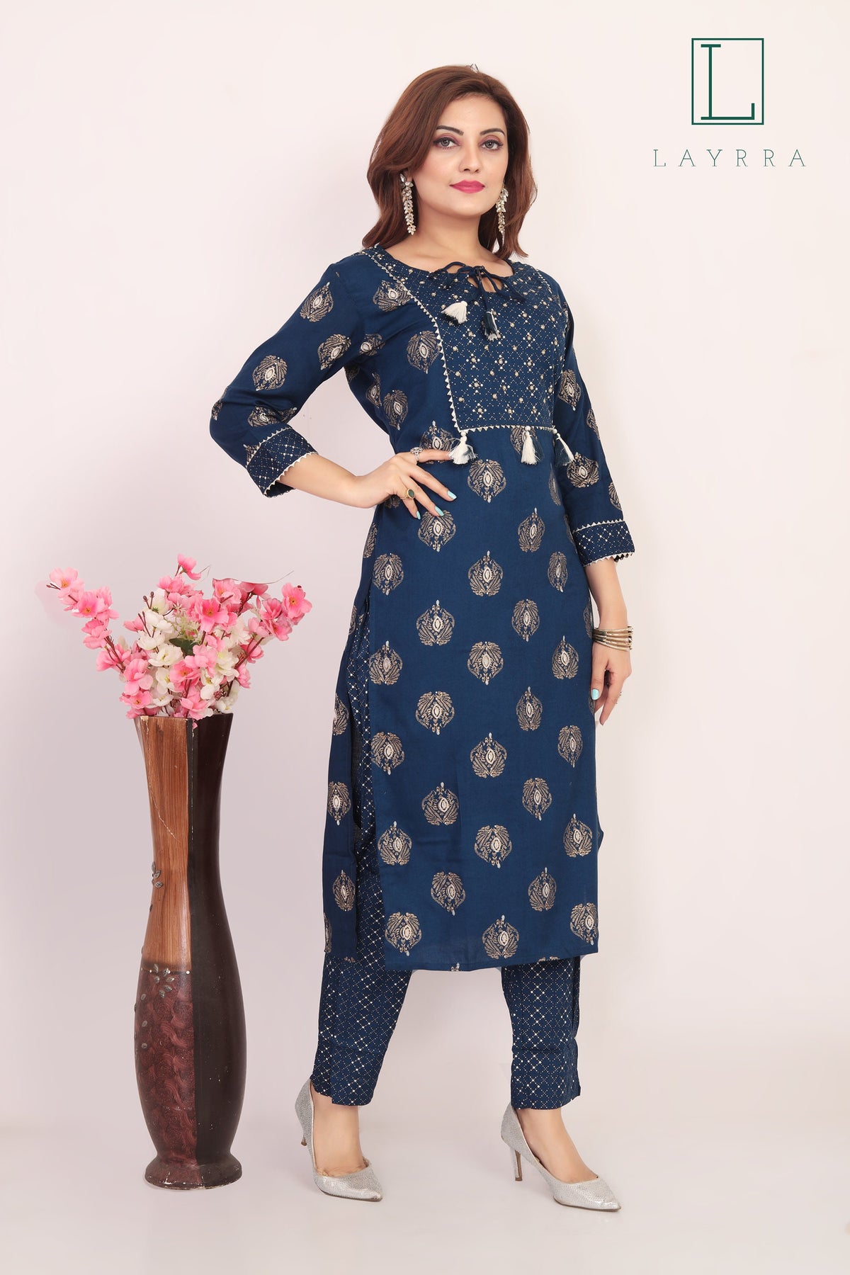 Women Navy Blue & Gold Ethnic Motifs Print Kurta with Pants - Complete Set