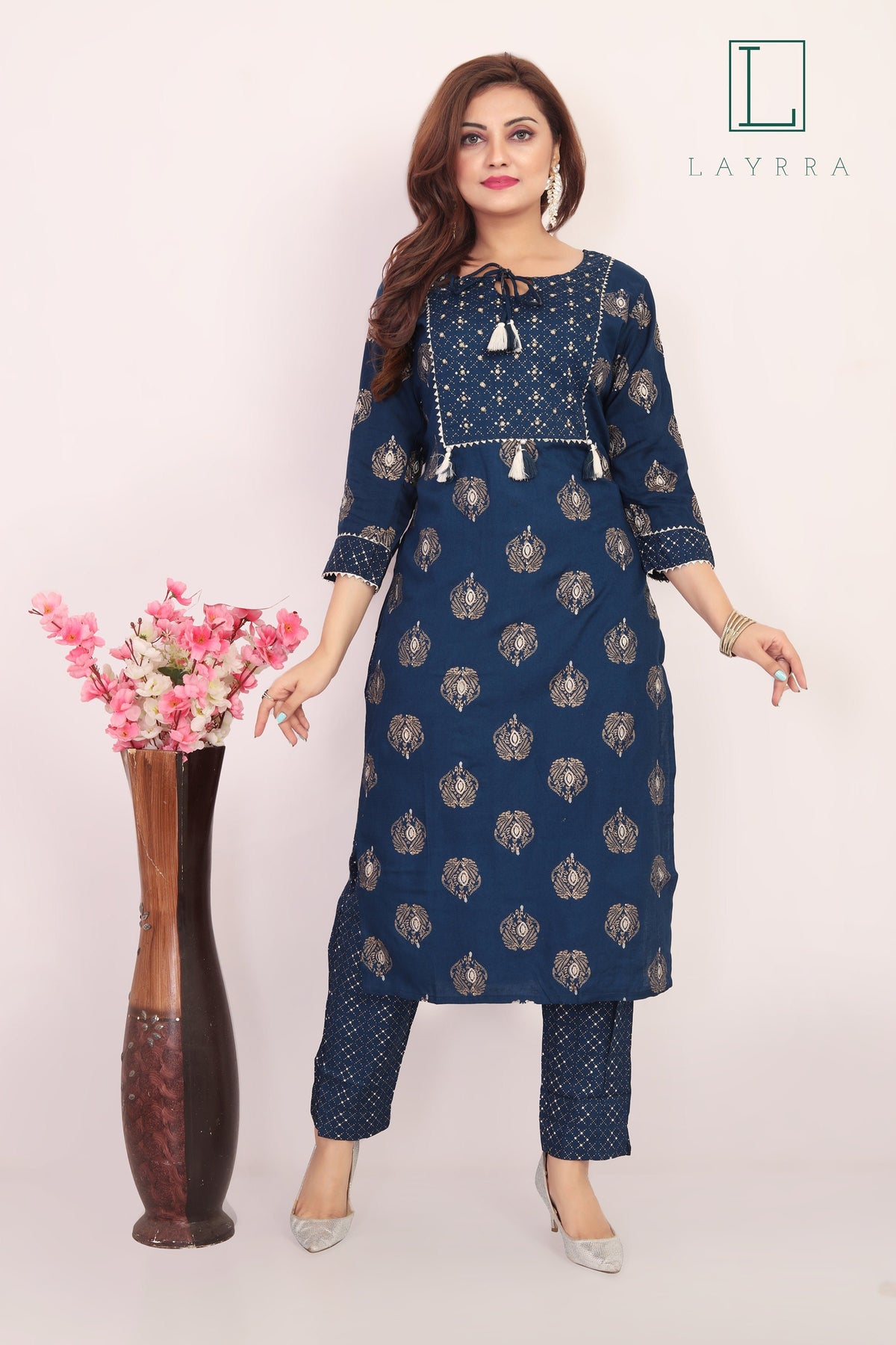 Women Navy Blue & Gold Ethnic Motifs Print Kurta with Pants - Complete Set