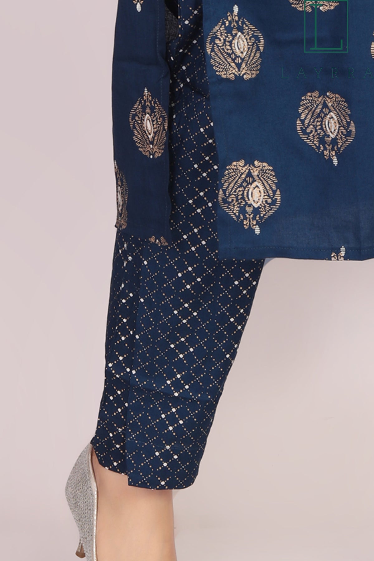 Women Navy Blue & Gold Ethnic Motifs Print Kurta with Pants - Complete Set