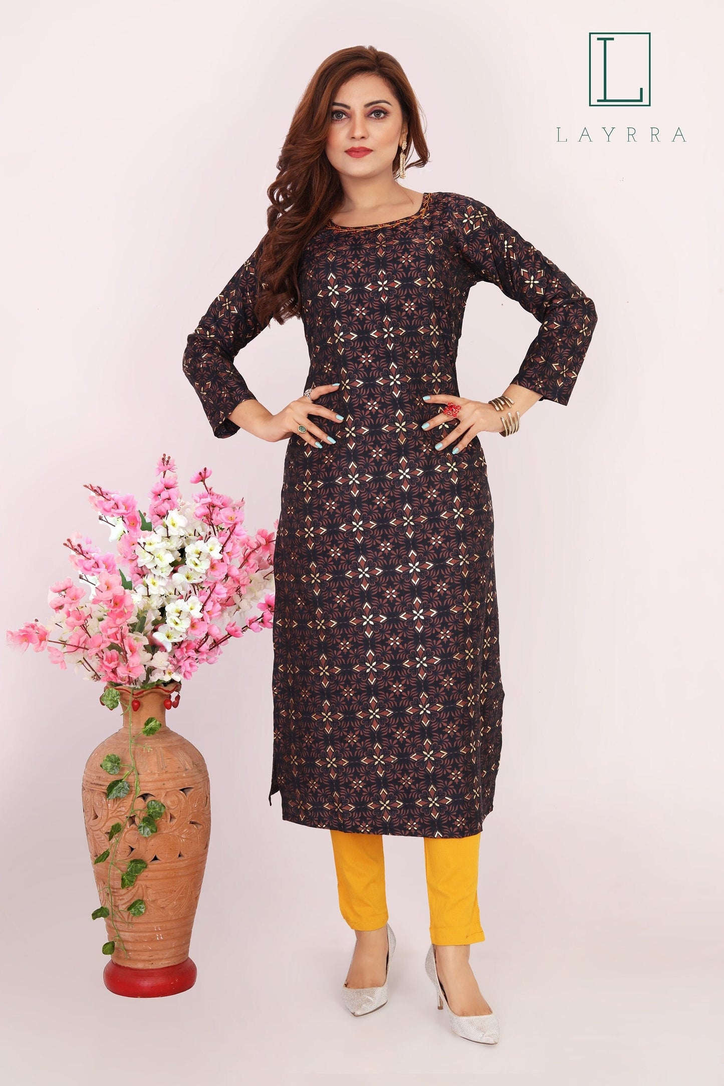 Women Midnight Blue & Gold Ethnic Motifs Print Kurta with Trousers
