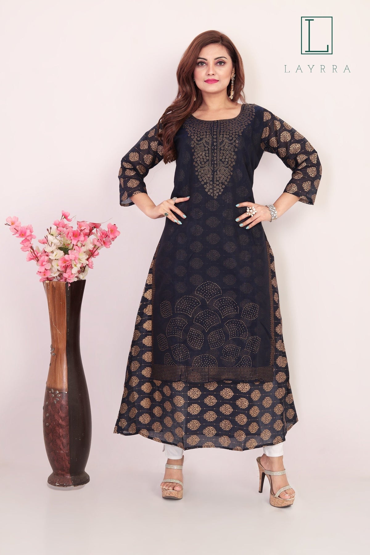 Women Navy Blue & Gold Motifs Print Zari Work Kurta with Trousers