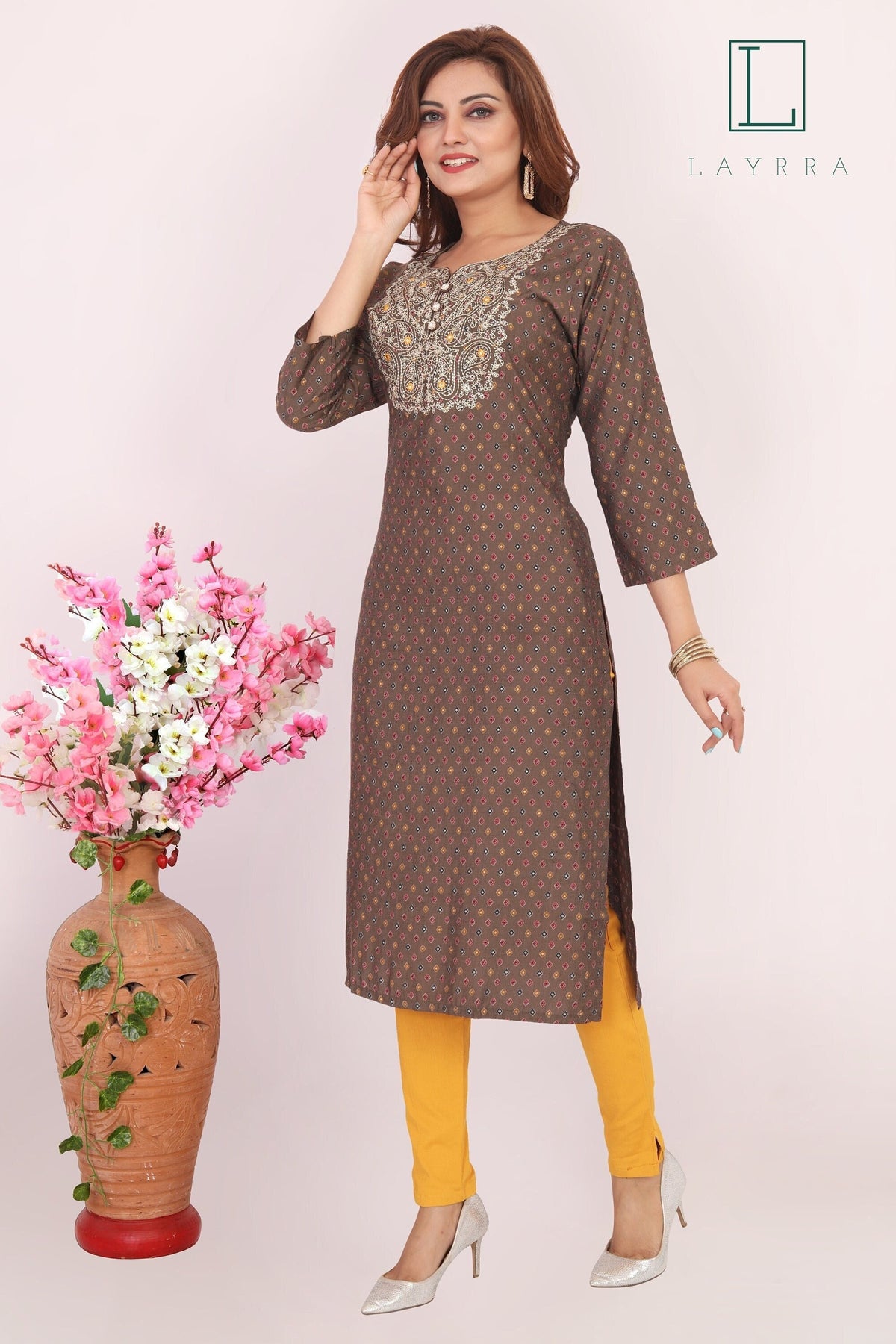 Women Brown & White Ethnic Diamond Print Embroidered Kurta with Trousers