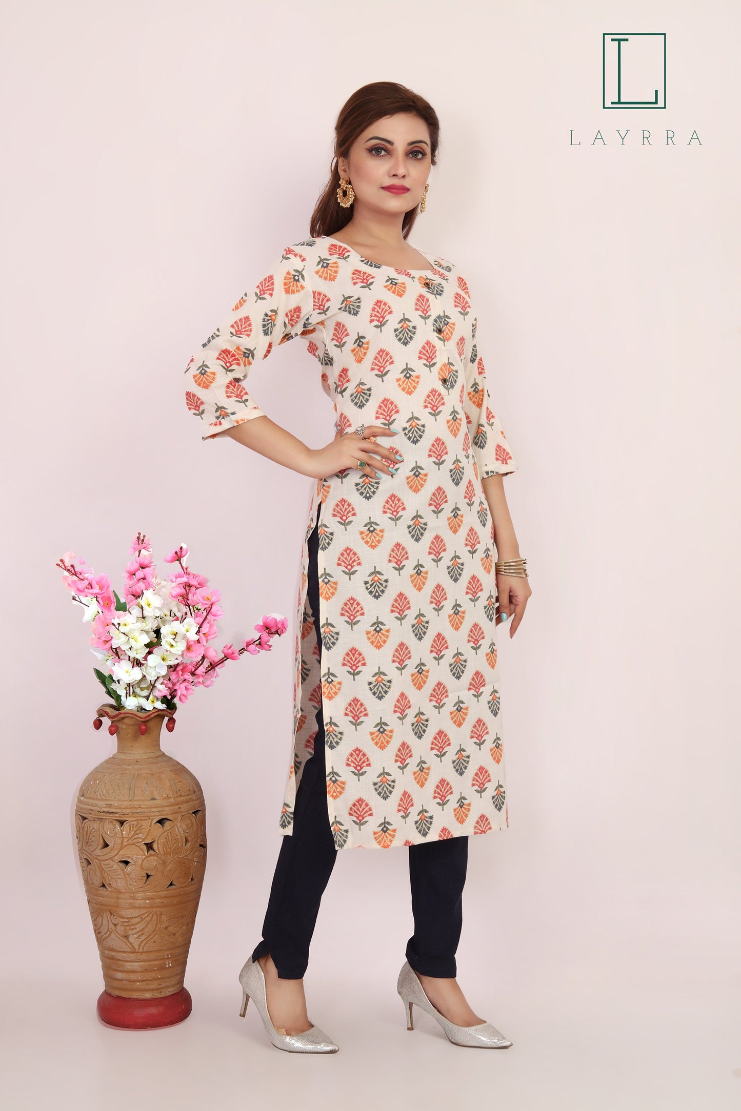 Women White and Orange Red Ethnic Floral Print Kurta with Trousers